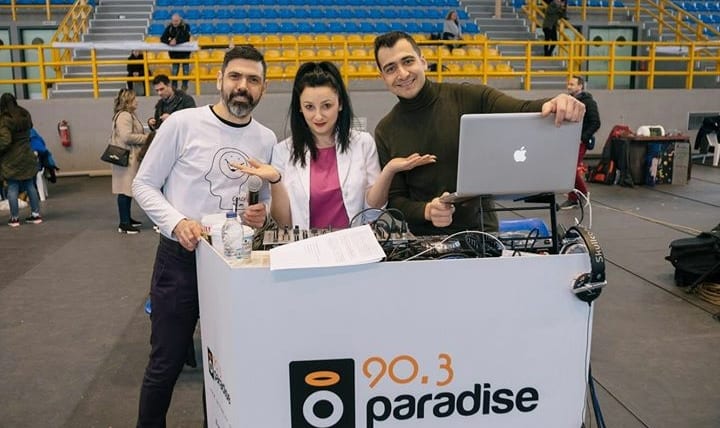 Μια παρέα, ένα ραδιόφωνο Paradise 90,3! #paradisetop #paradise903